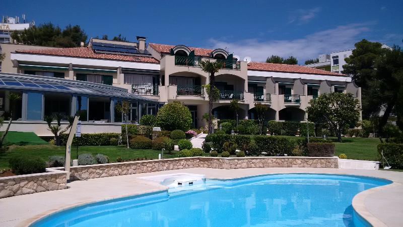 Villa Radin - Genel