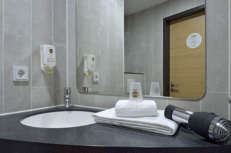 B&B Hotel Stuttgart-Vaihingen - Oda
