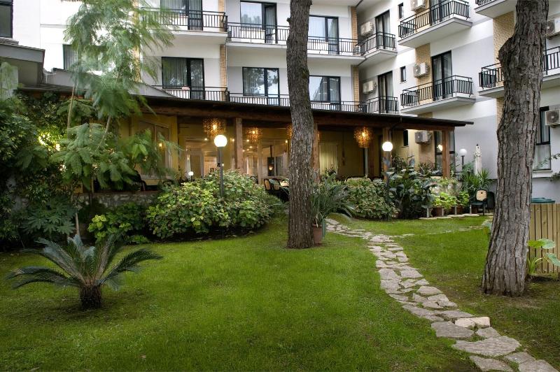 Park Hotel - Genel