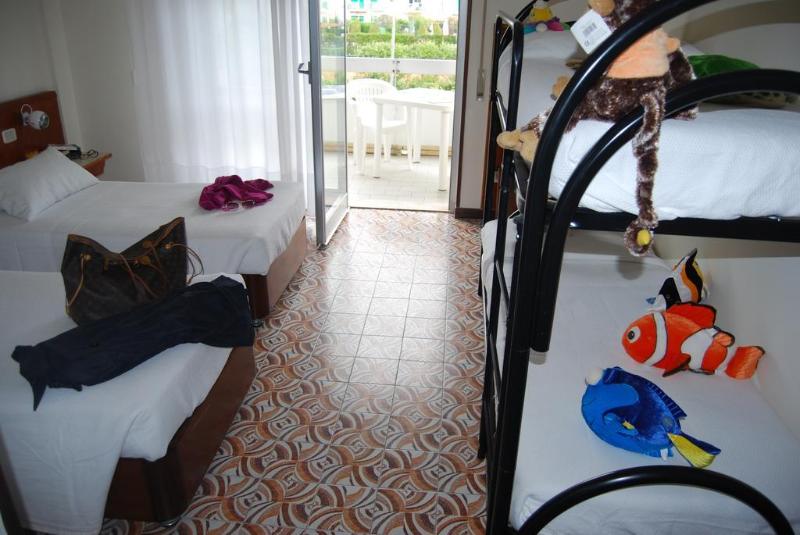 River Palace - Genel