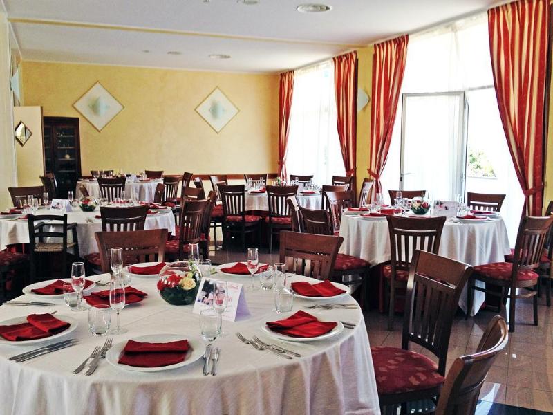 River Palace - Genel