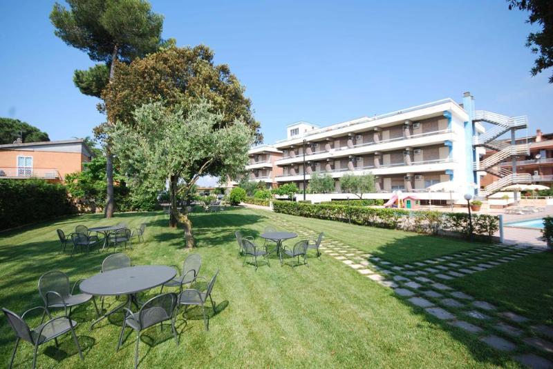 River Palace - Genel