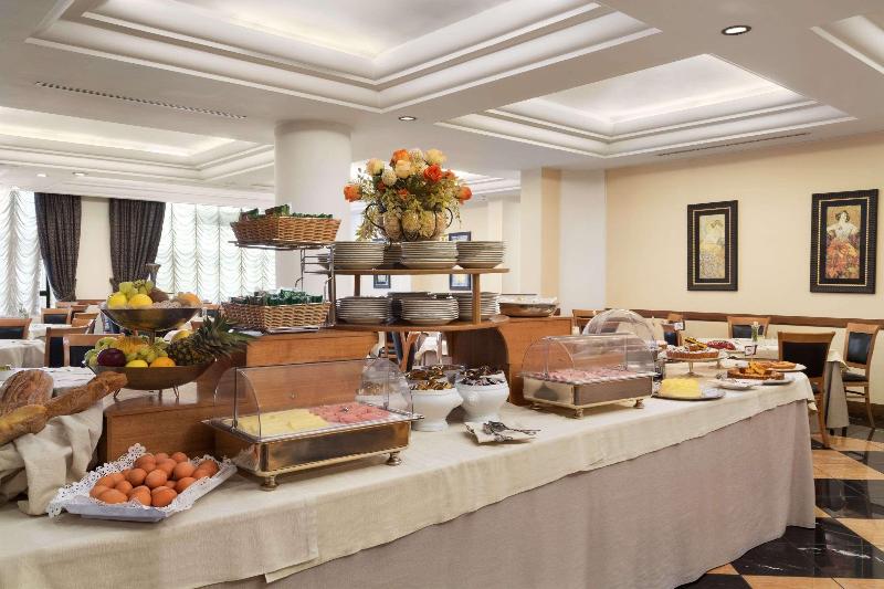 Ramada Naples - Genel