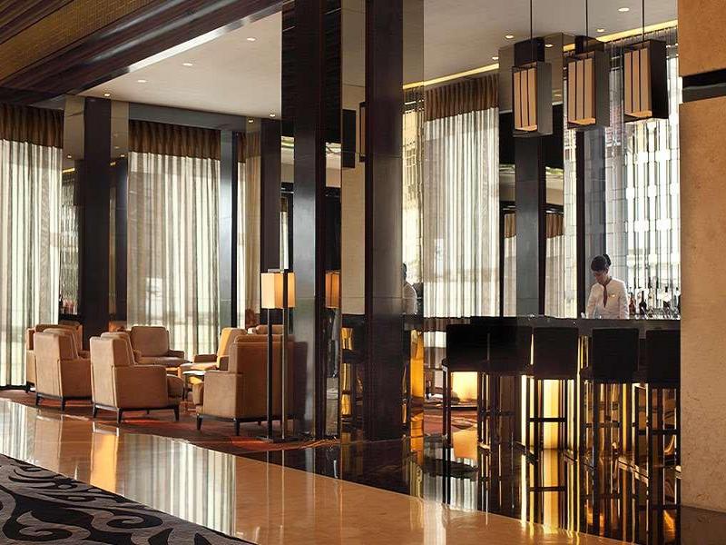 PO Hotels Semarang - Bar