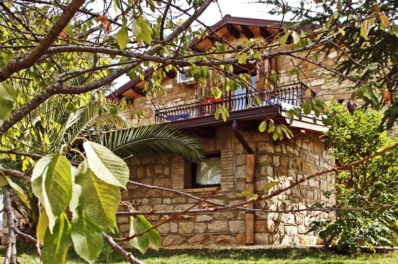 La Casa sulla Collina d'Oro - Genel