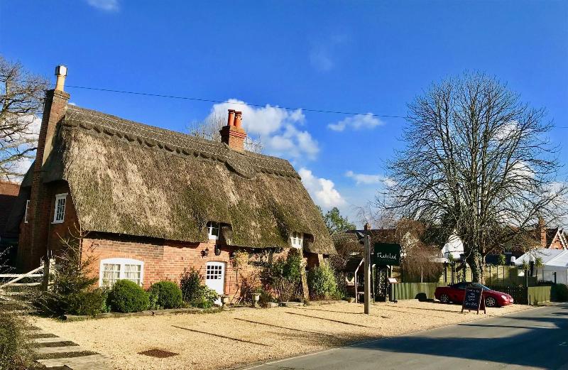 Thatched Cottage - Genel