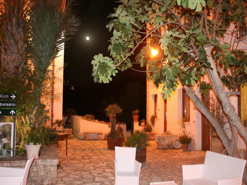 Il Cortile - Genel