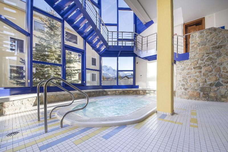 Hotel Europa Suites - Havuz