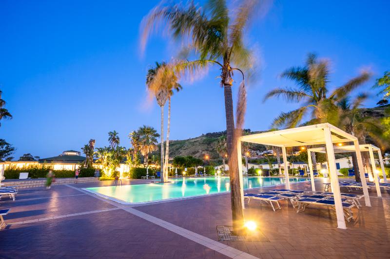Le Dune Beach Club - Havuz