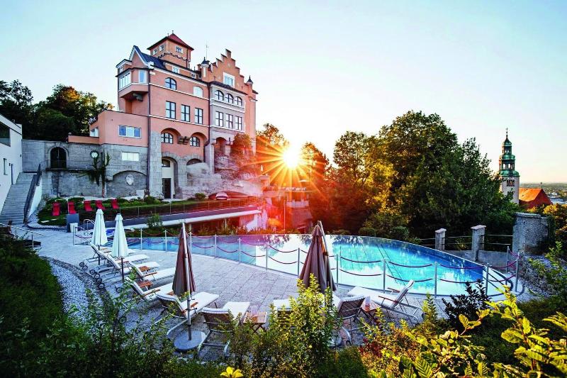 Schloss Mönchstein - Genel