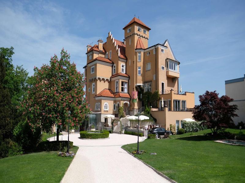 Schloss Mönchstein - Genel