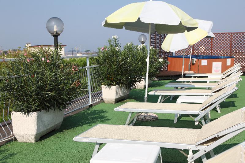 Aparthotel Touring - Teras