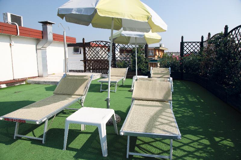 Aparthotel Touring - Teras
