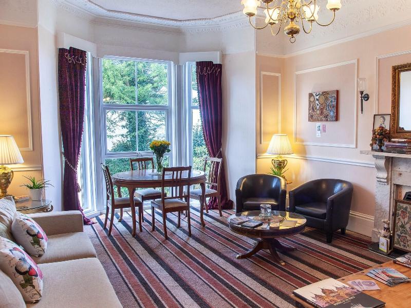 Court Prior Guest House - Bar