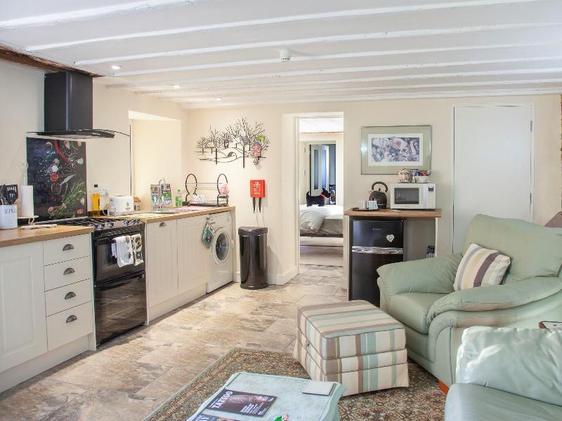 Court Prior Guest House - Genel