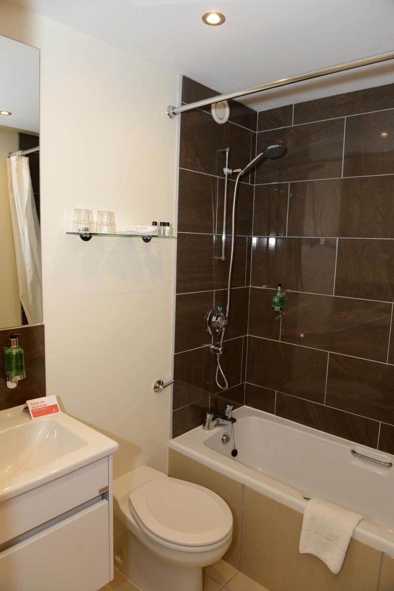 Ramada Telford Ironbridge - Genel