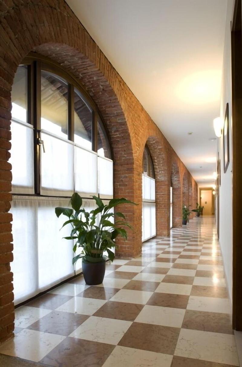 La Corte Albertina - Lobi