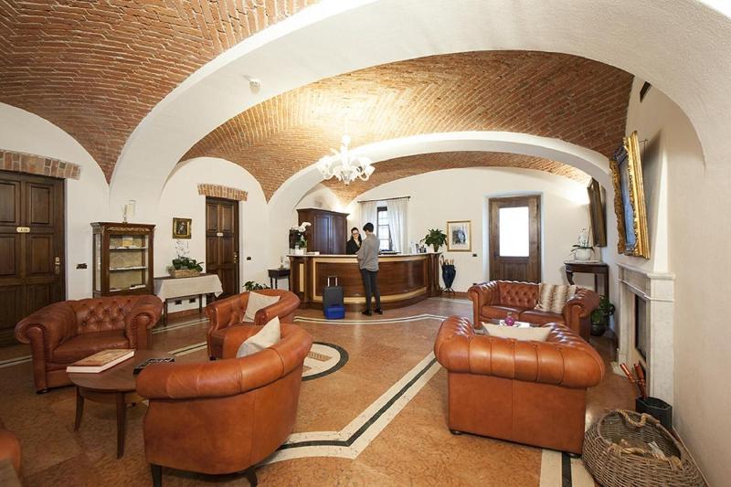 La Corte Albertina - Lobi