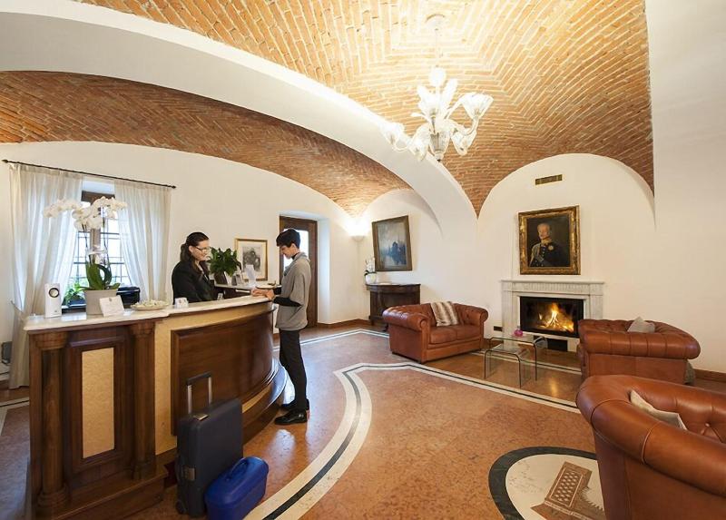 La Corte Albertina - Lobi