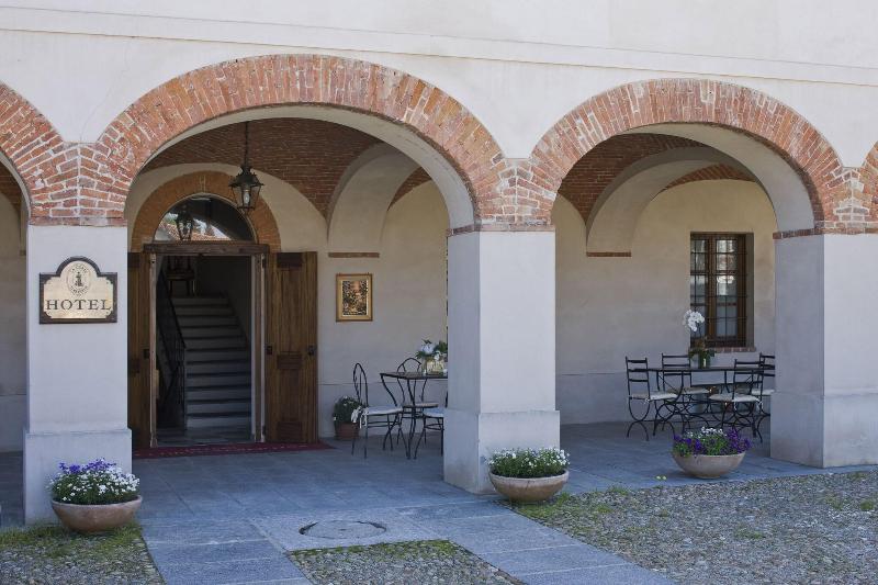 La Corte Albertina - Genel