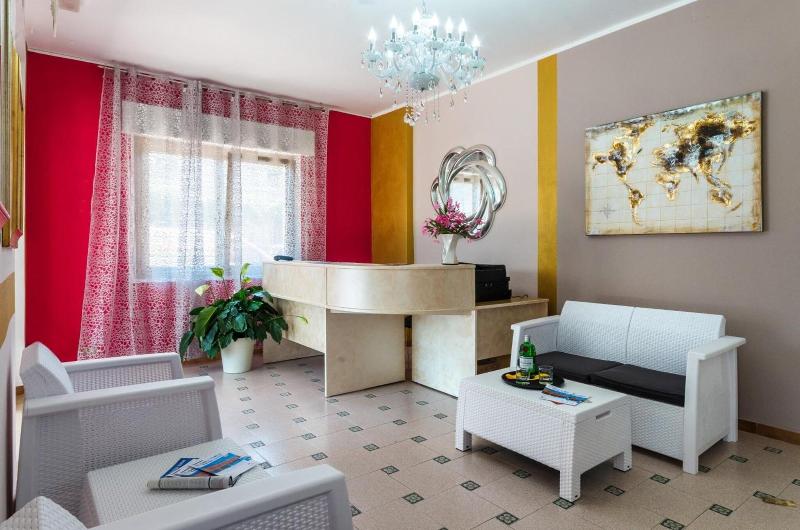 Hotel Romantik - Lobi