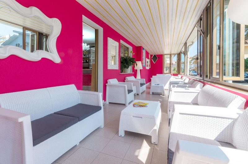 Hotel Romantik - Genel