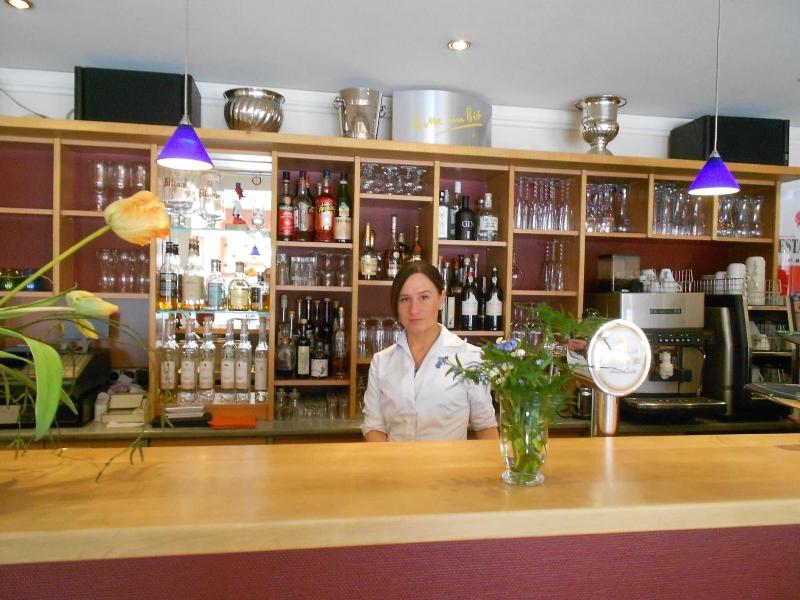 Leander - Bar