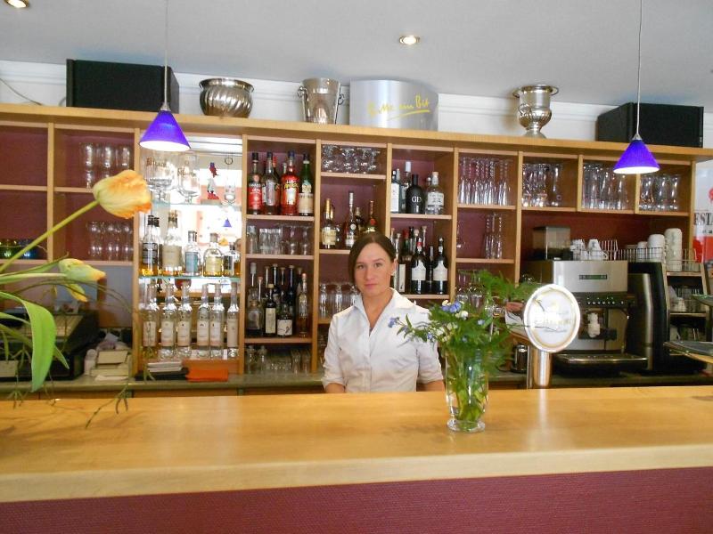 Leander - Bar