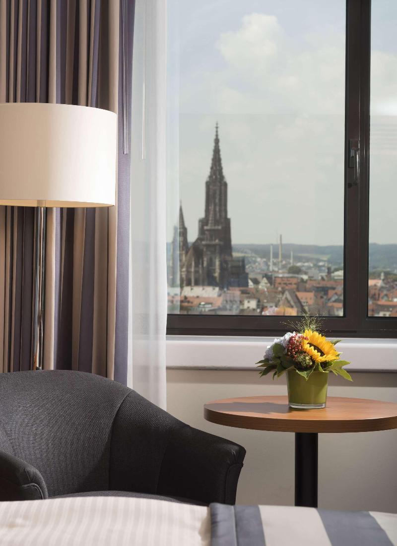 Maritim Hotel Ulm - Oda