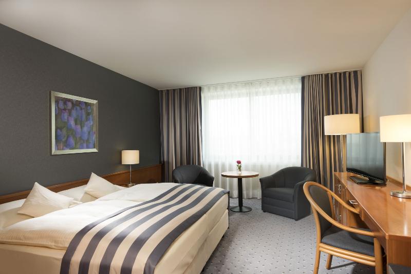 Maritim Hotel Ulm - Oda