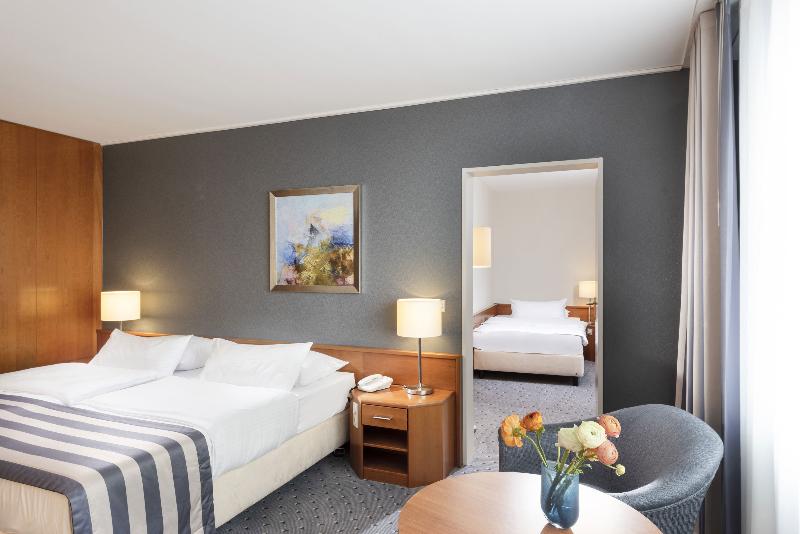 Maritim Hotel Ulm - Oda