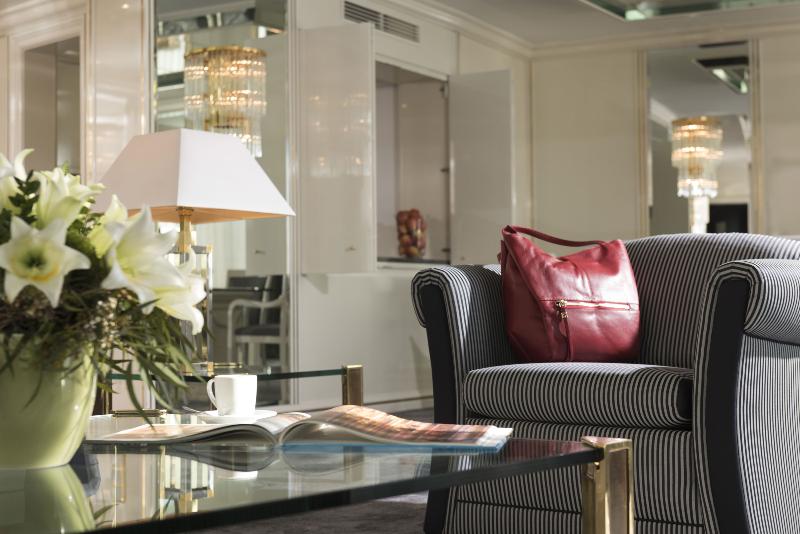 Maritim Hotel Ulm - Oda