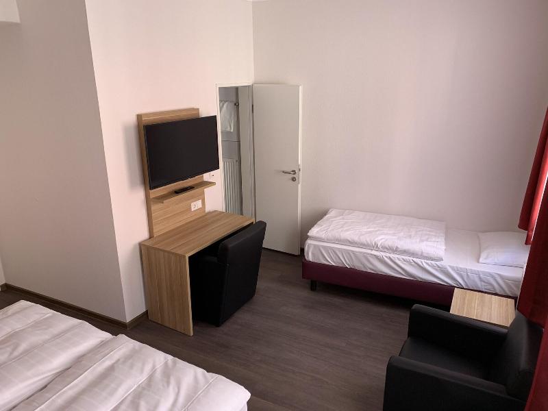 Hotel Well garni - Oda