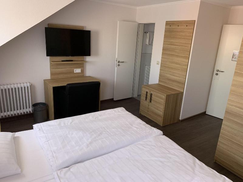 Hotel Well garni - Oda