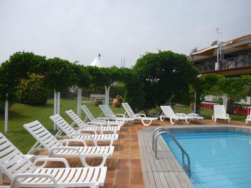 Hotel Marina Uno - Havuz