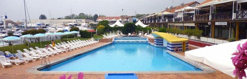 Hotel Marina Uno - Havuz