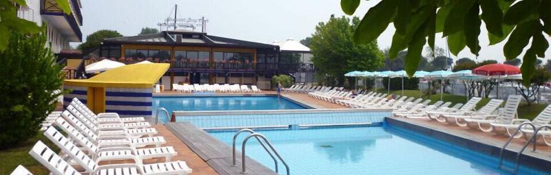 Hotel Marina Uno - Havuz