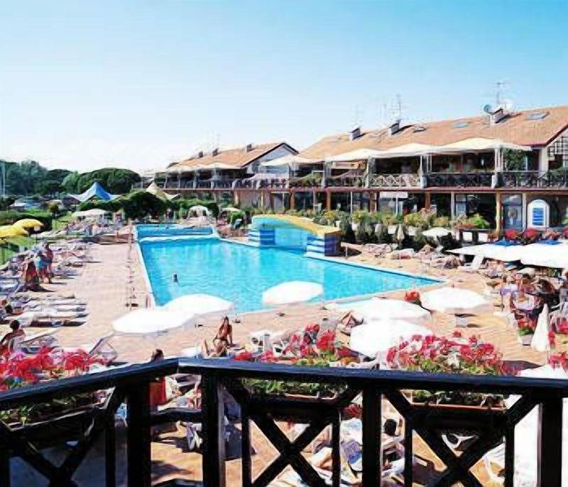 Hotel Marina Uno - Havuz