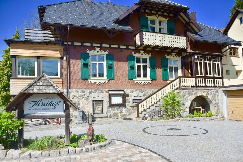 Herrihof Landhotel & Chalets - Genel