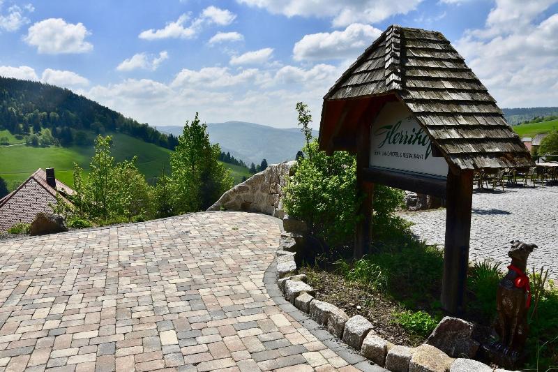 Herrihof Landhotel & Chalets - Genel