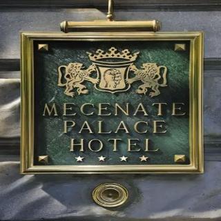 Room Select Mecenate Palace