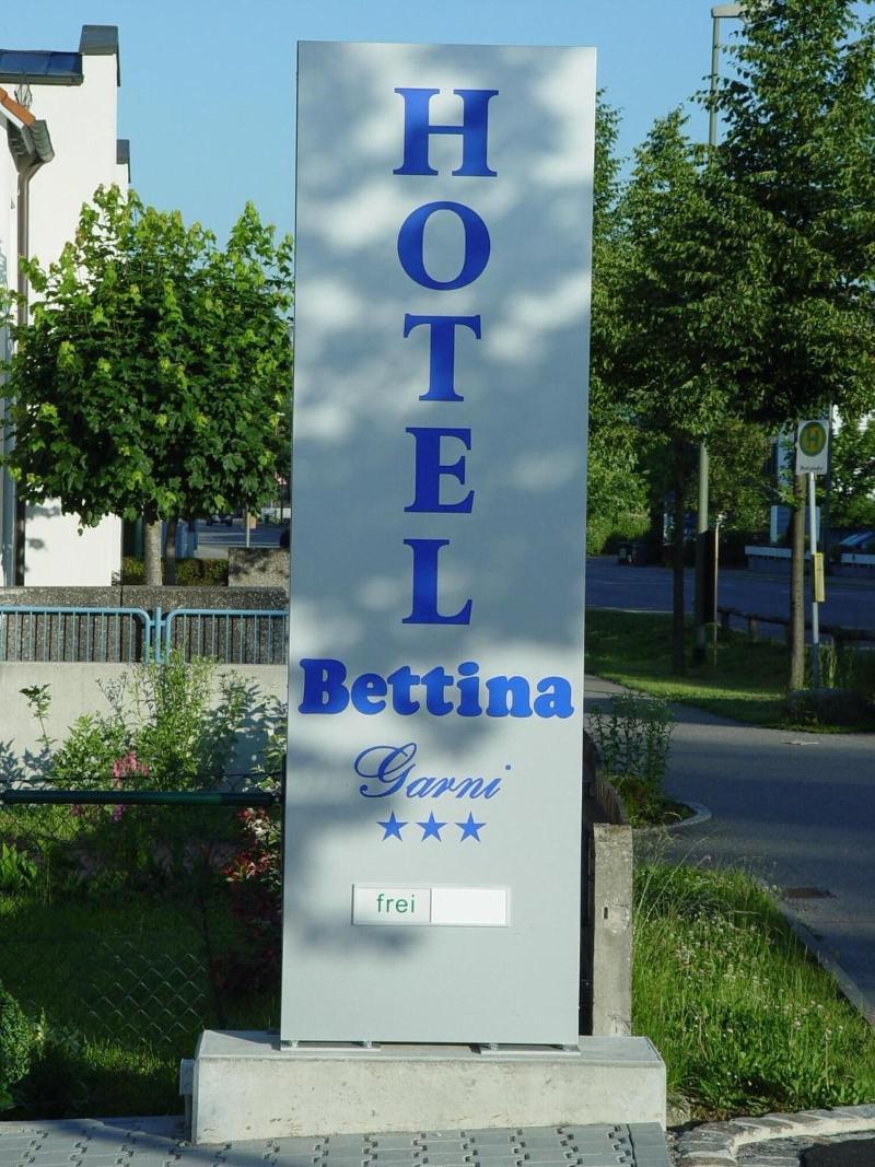 Bettina - Genel