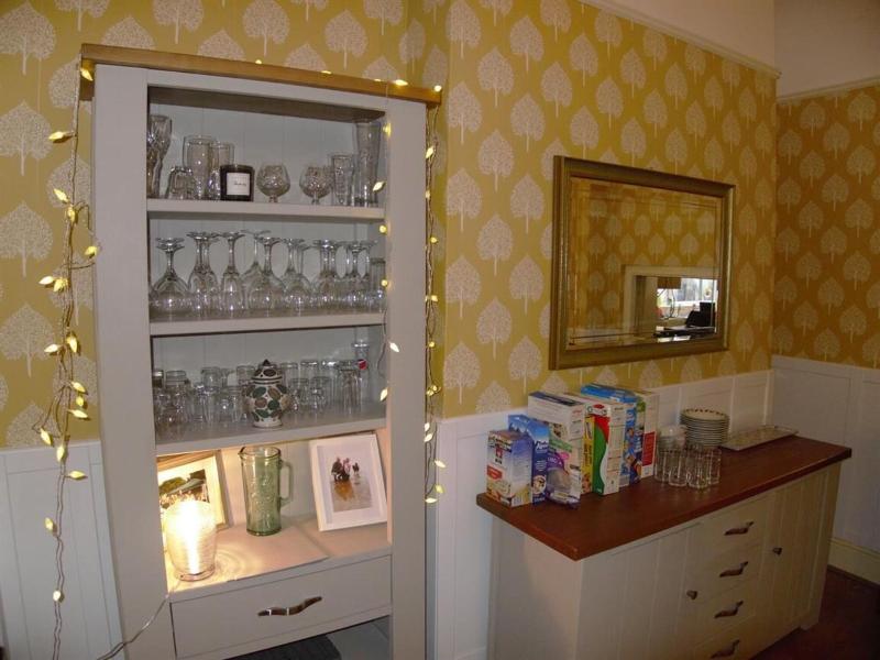 Beach House Hotel - Guest house - Restoran