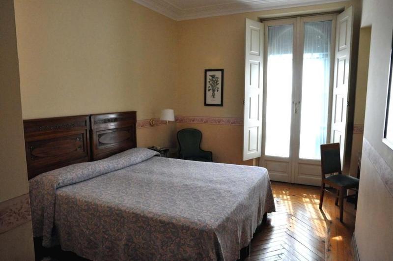 Roma e Rocca Cavour - Genel