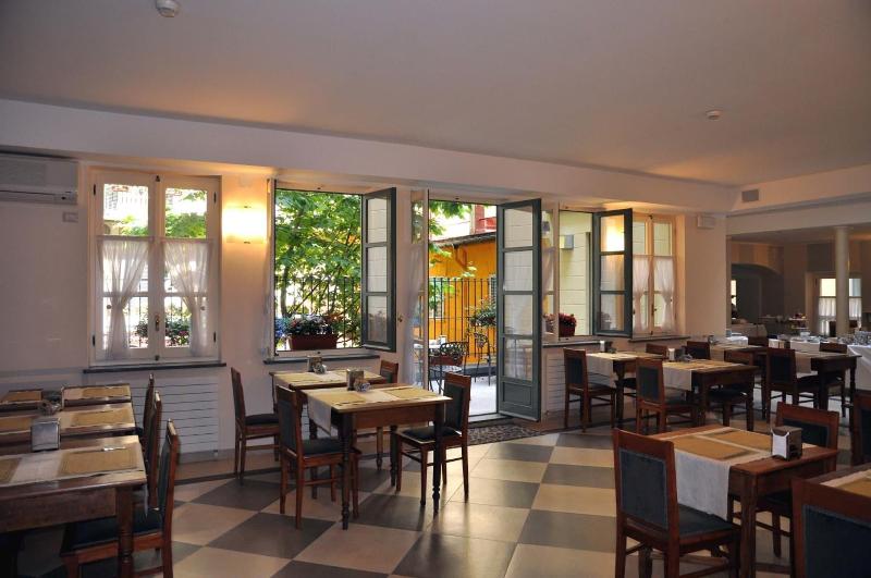 Roma e Rocca Cavour - Restoran