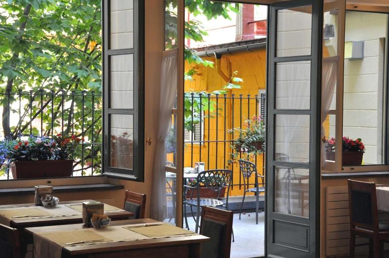 Roma e Rocca Cavour - Restoran