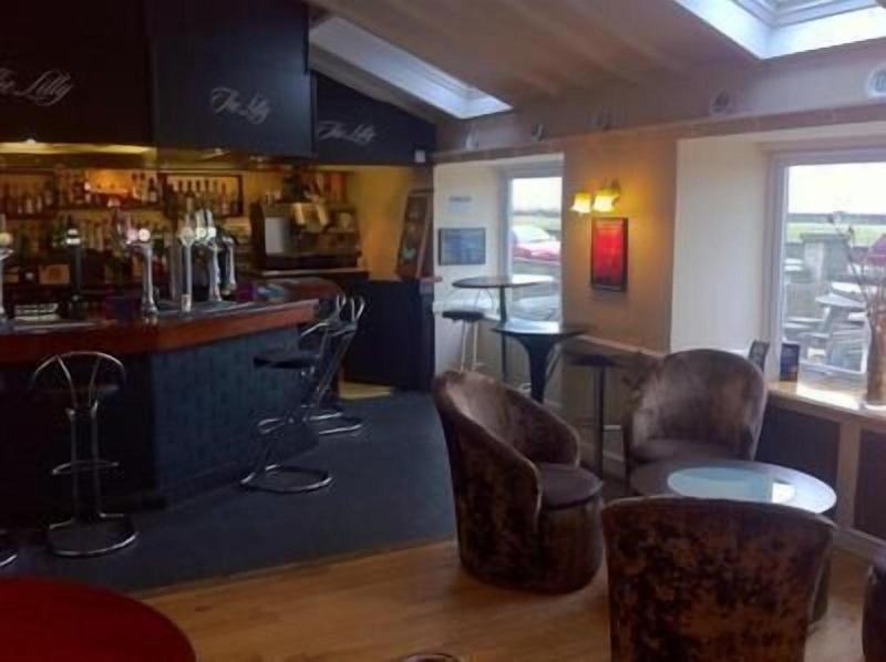 The Lilly - Bar