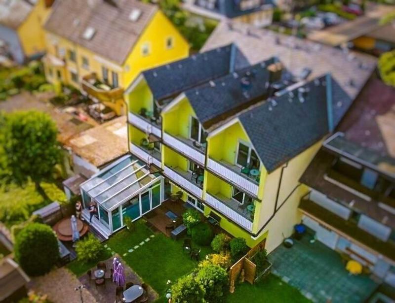 Weinhaus Simon - Genel