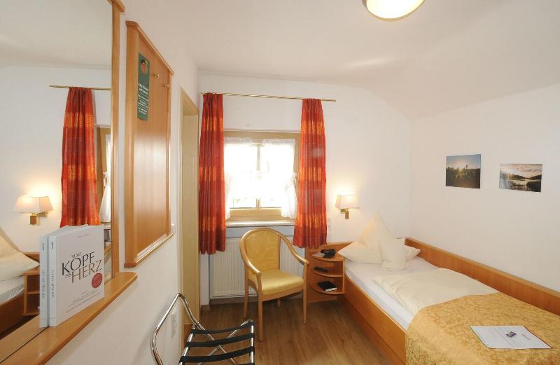 Hotel Rösslwirt - Oda