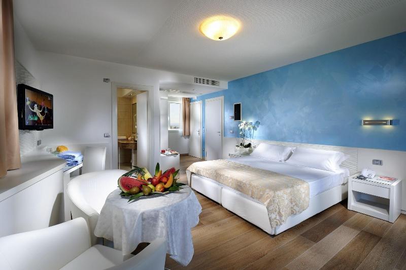 Grand Hotel Playa - Oda